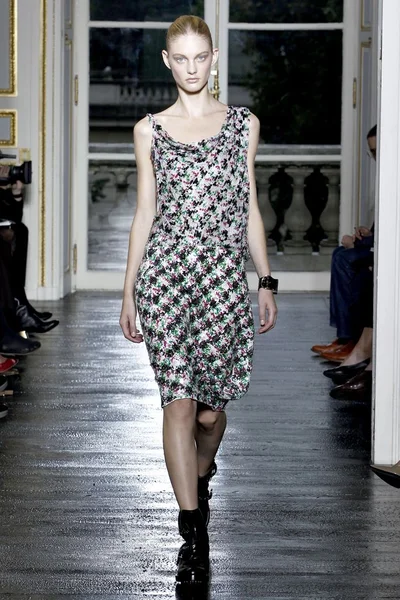Look 24